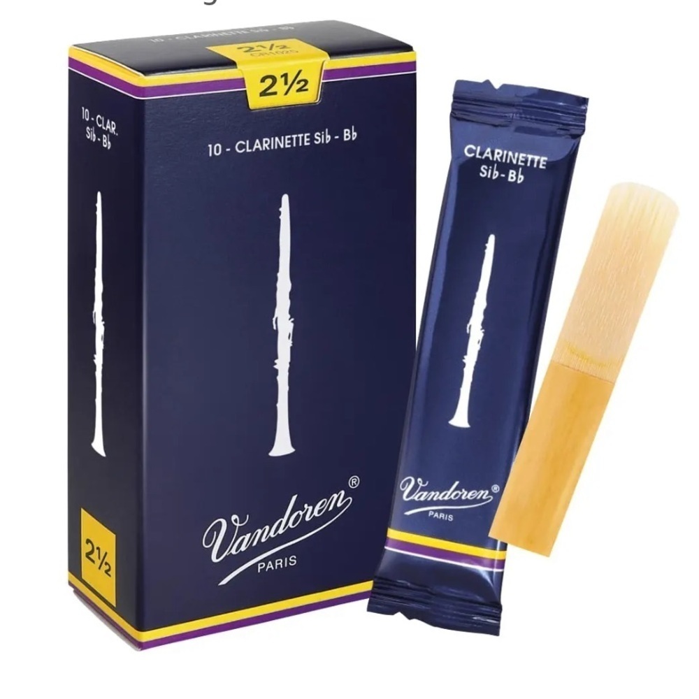 4/$20 Vandoren Paris Clarinet Reeds 2.5 Strength- 10 pack. NIB